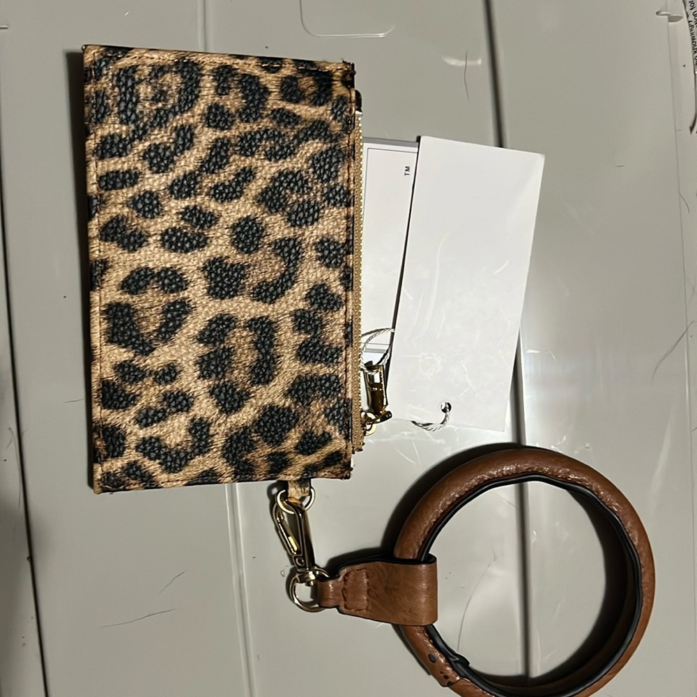 NWT Jen & Co leopard wristlet